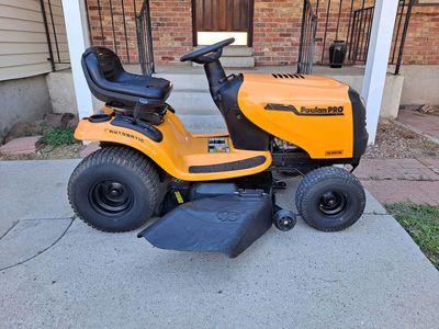 Poulan 46' 19hp lawn tractor, like new