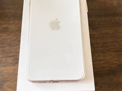 iPhone SE (3rd Gen) 64GB – Starlight AT&T