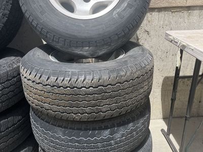 Stock Toyota Land Cruiser rims