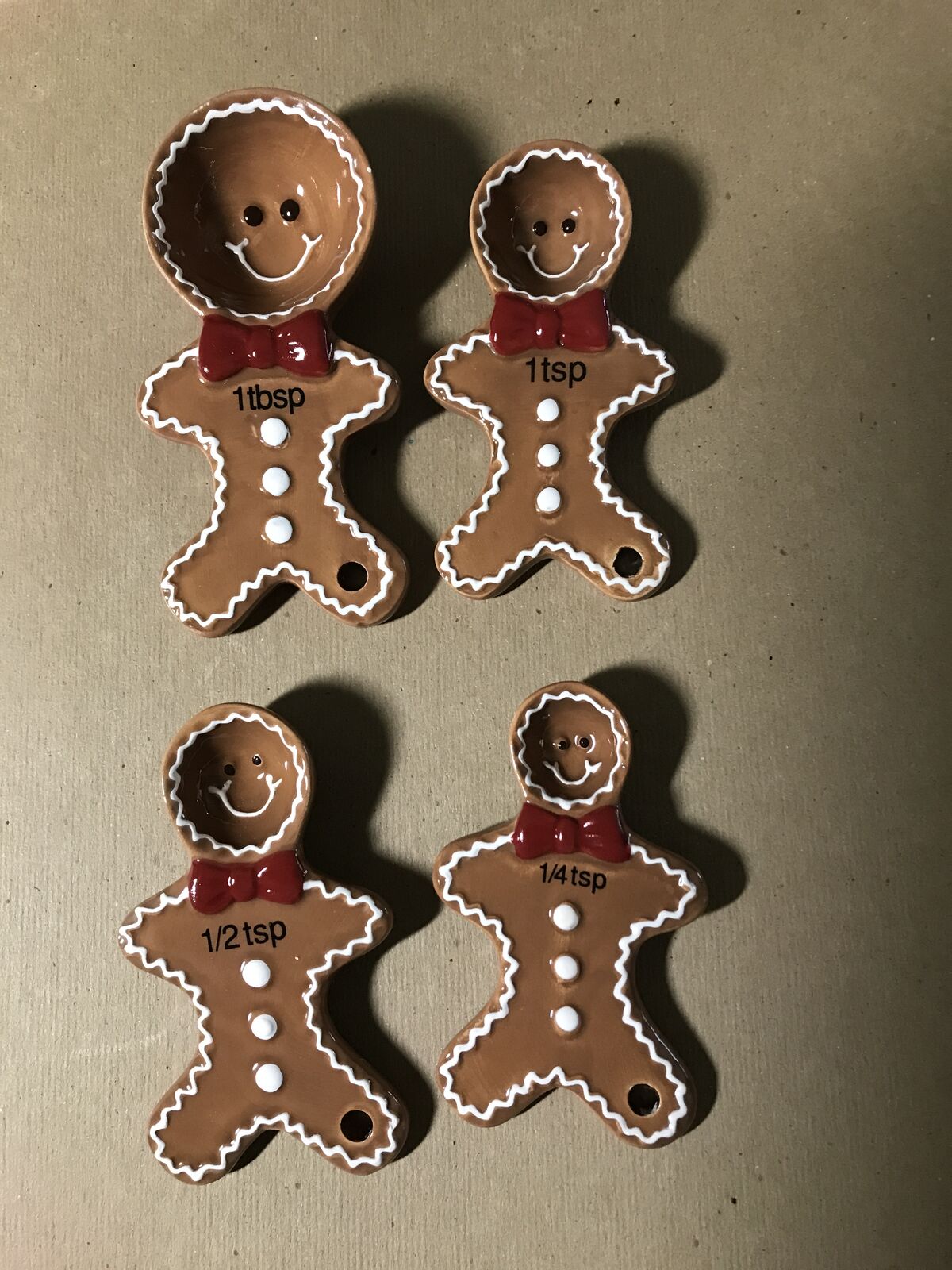 Pier 1 Imports Gingerbread Men Christmas Ceramic Measuring Spoons