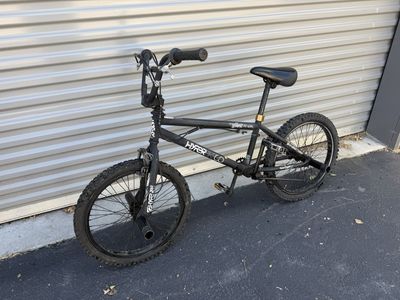 Freestyle BMX Bike with grind pegs
