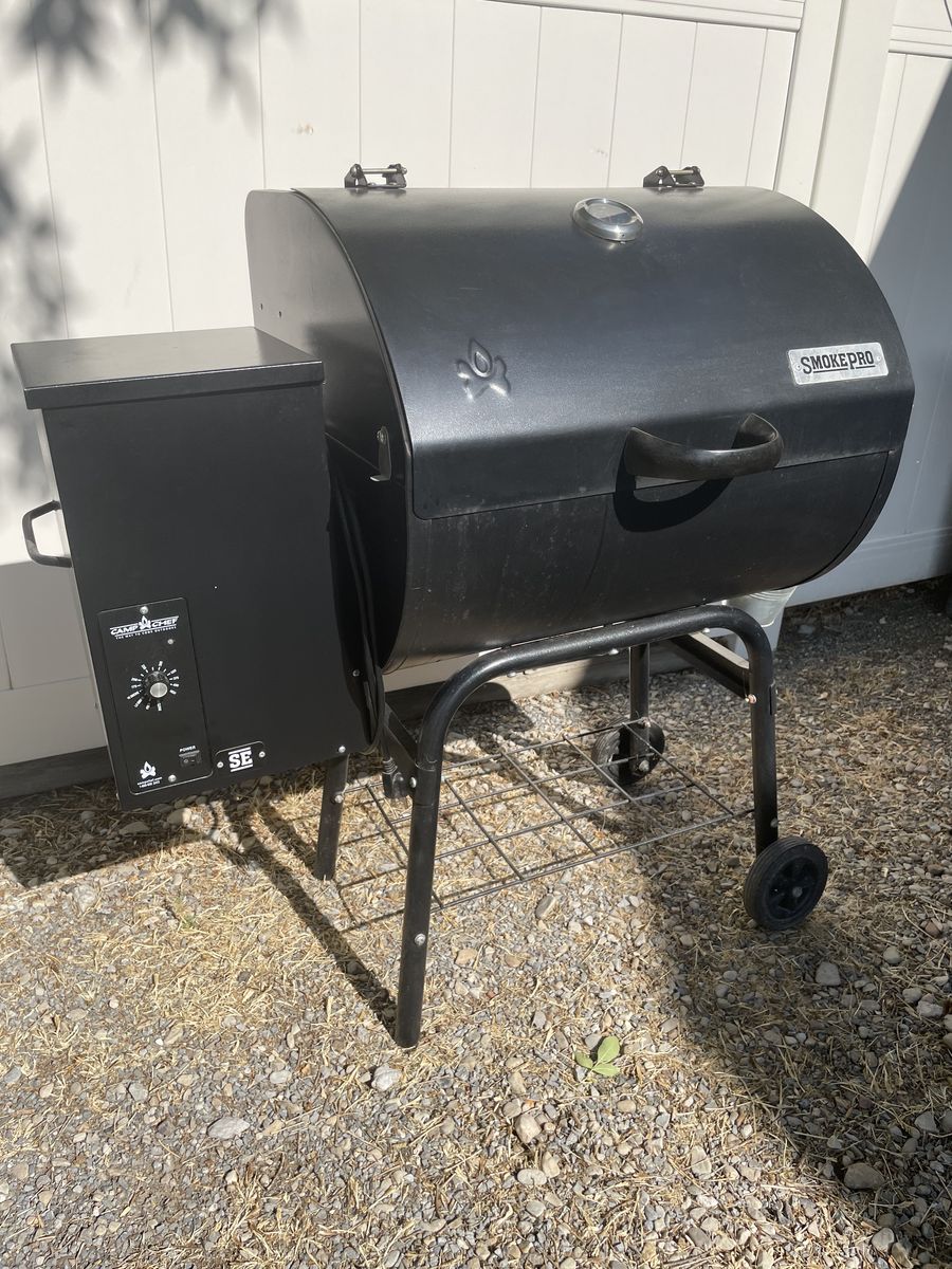 Camp Chef SmokePro Pellet Grill and Smoker