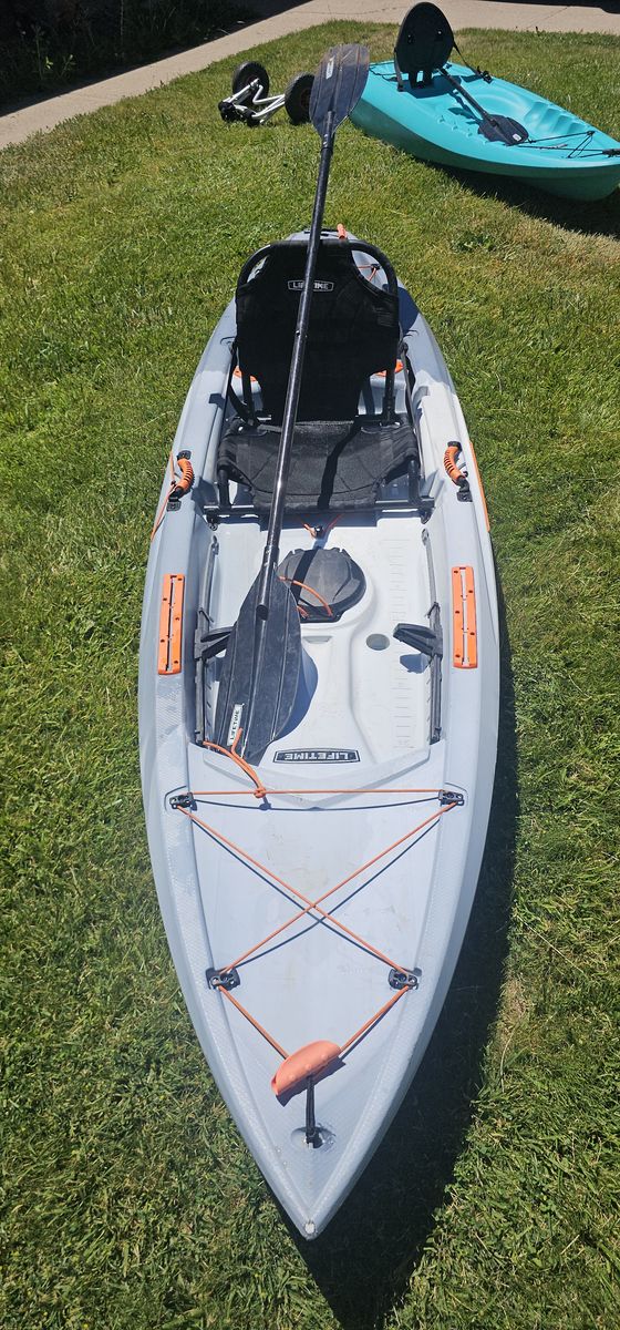 Lifetime Kayak with Paddle, Light Grey, GoodCondition. Teal Kayake excellent condition.  Kayake dolly