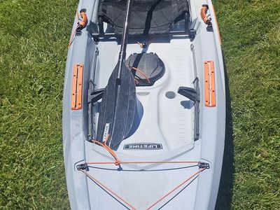 Lifetime Kayak with Paddle, Light Grey, GoodCondition. Teal Kayake excellent condition. Kayake dolly