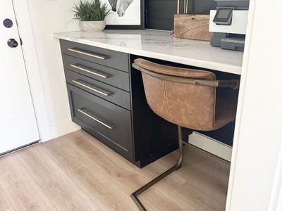 High End | Modern | Contemporary | Minimalist | Style | Bar Stool | Barstool | Seat | Chair | Seating