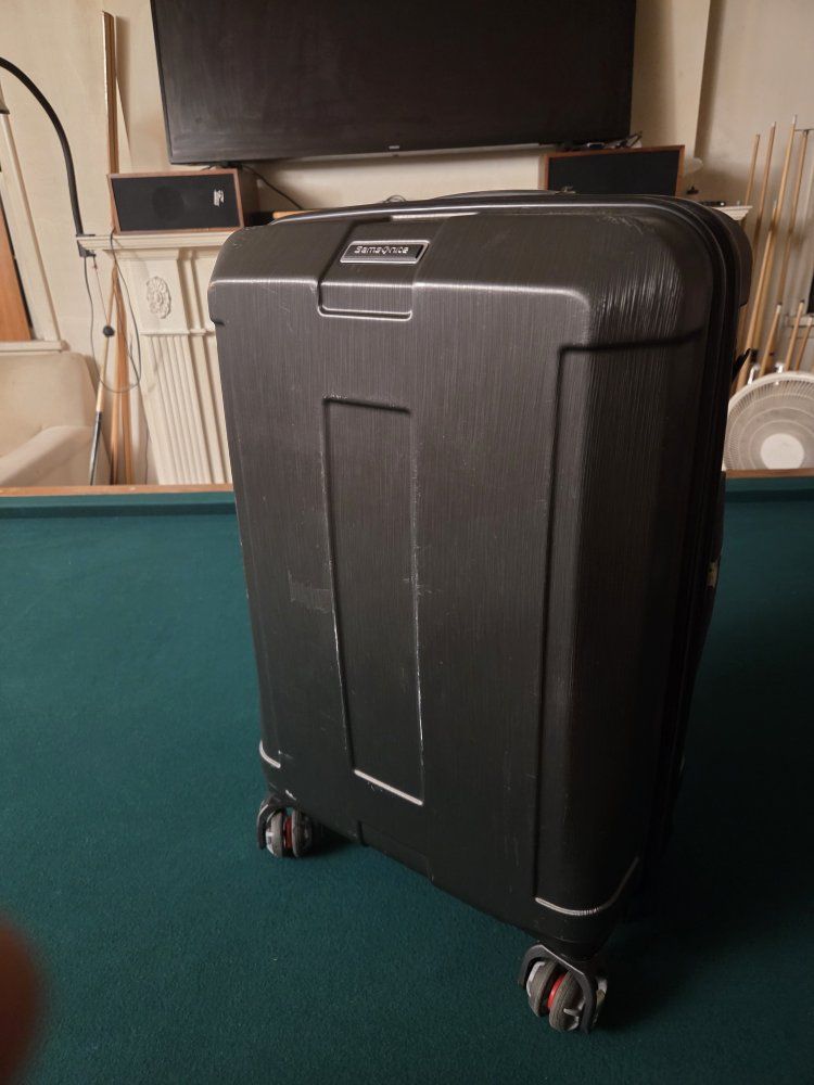 Samsung and I suitcase with u s b charger