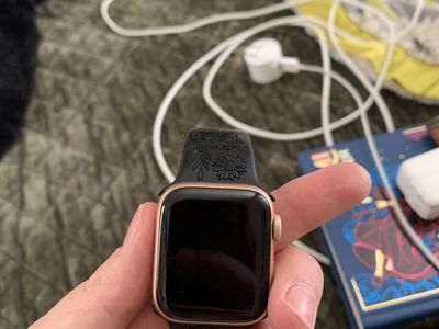 Apple series 5 watch rose color