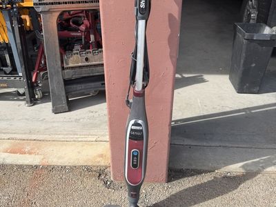 Floor steamer