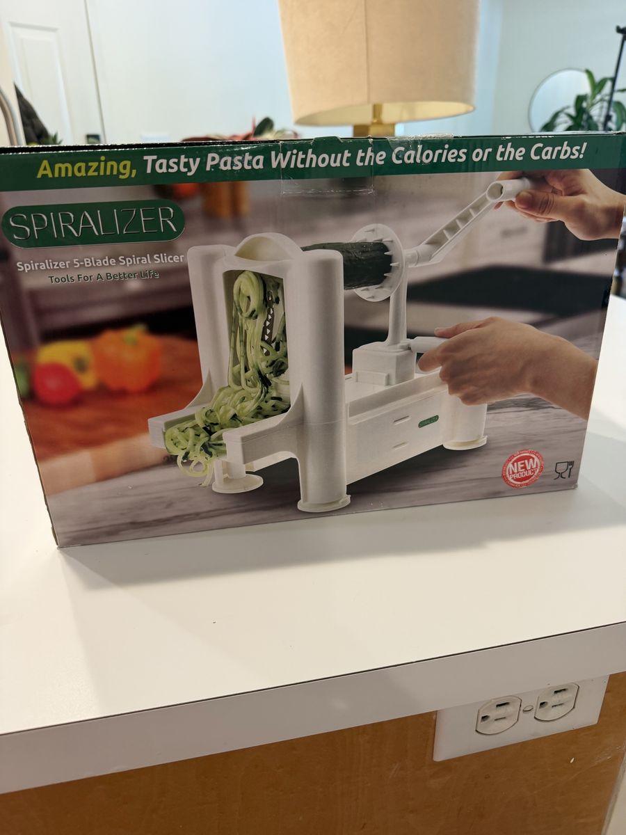 Spiralizer 5-Blade Spiral Slicer Vegetable Cutter slicer zoodle maker kitchen tool BRAND NEW!!