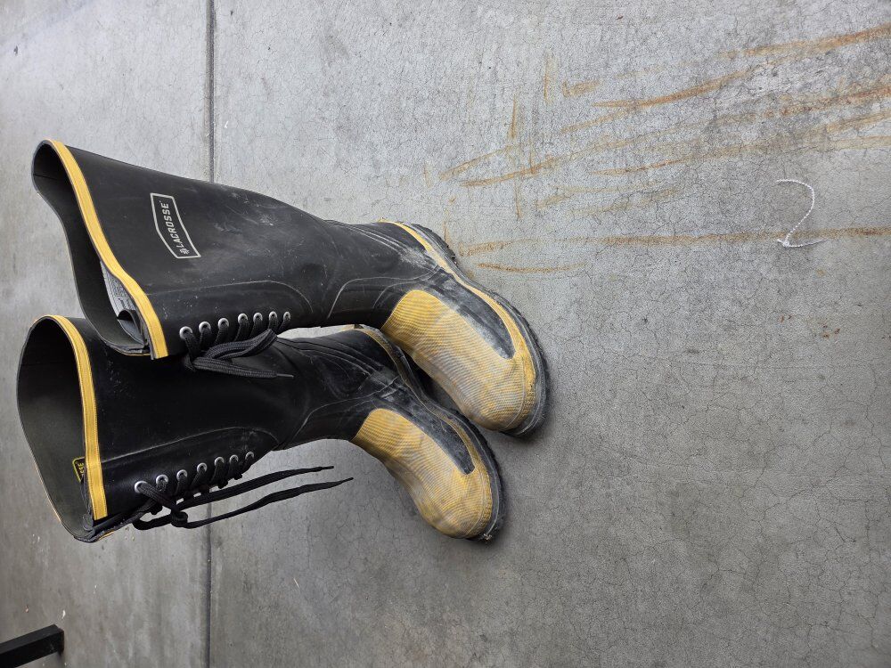 Steel toe work boots size 12