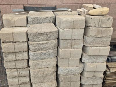 Used Concrete Pavers/Edging Blocks - 86 Pieces, Gray, For Landscaping/Garden Projects