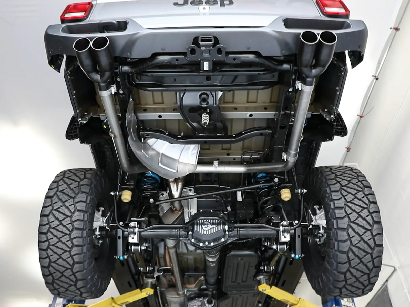 Main image 4