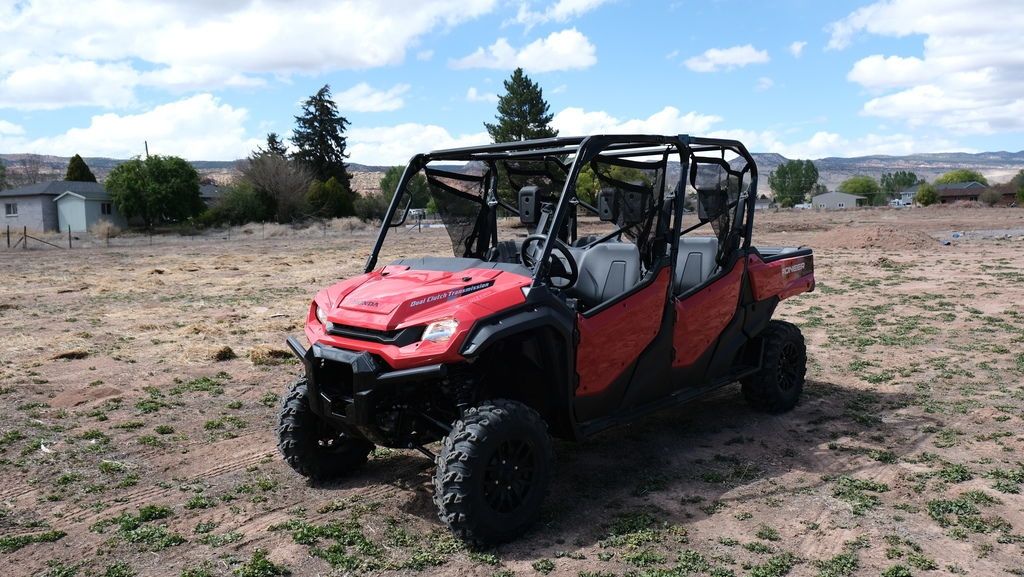 2025 Honda Pioneer 1000-6 Deluxe Crew