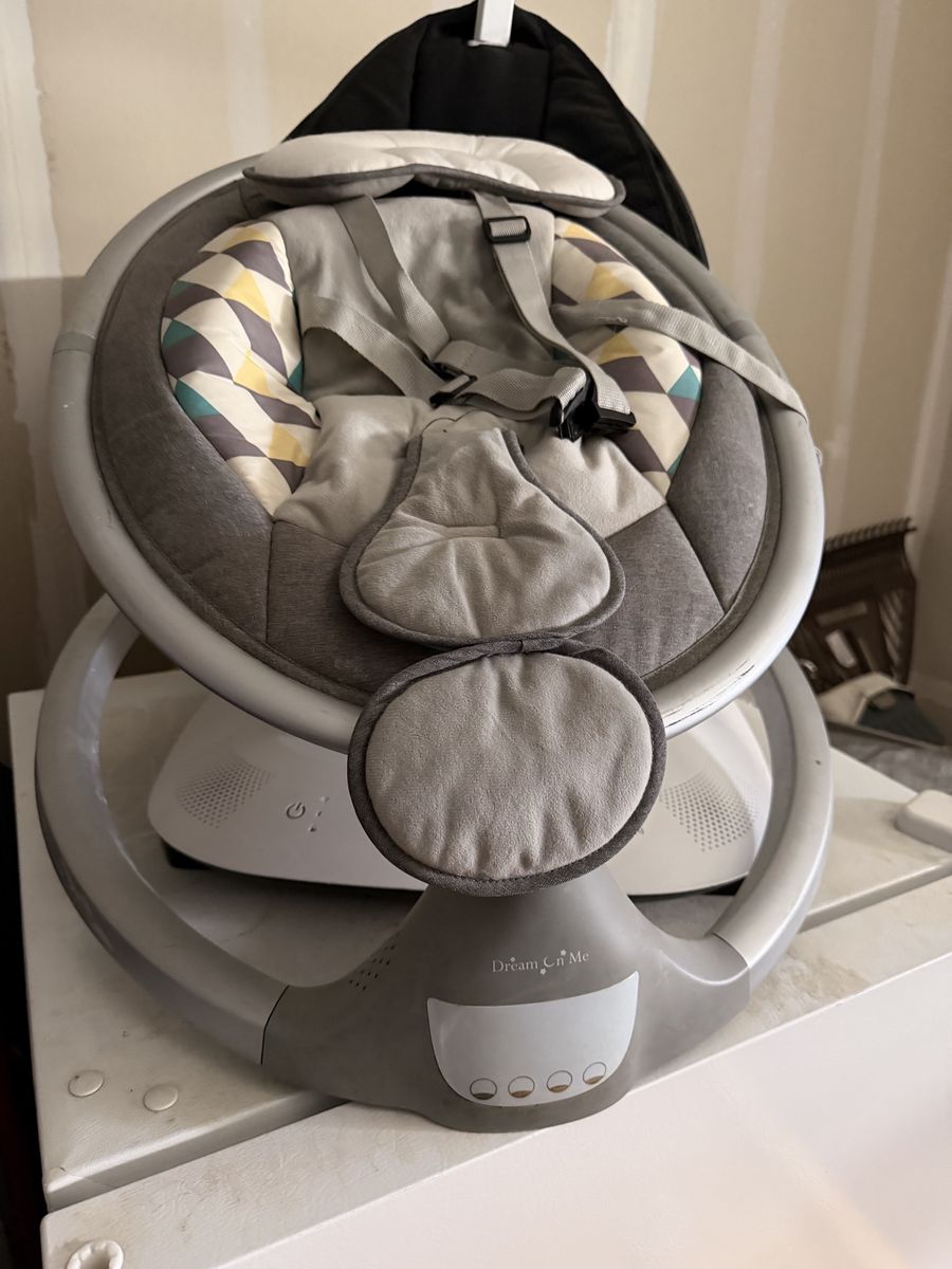 Baby swing