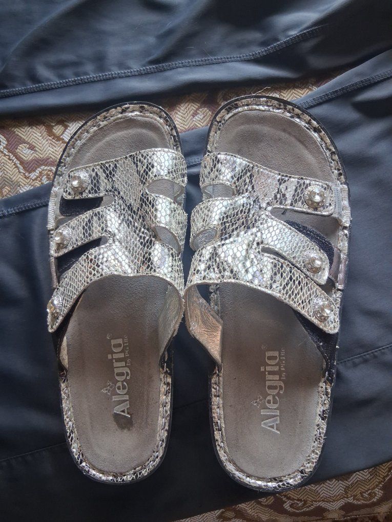 Alegria Venice Snake Print Leather Sandals Size EU 37