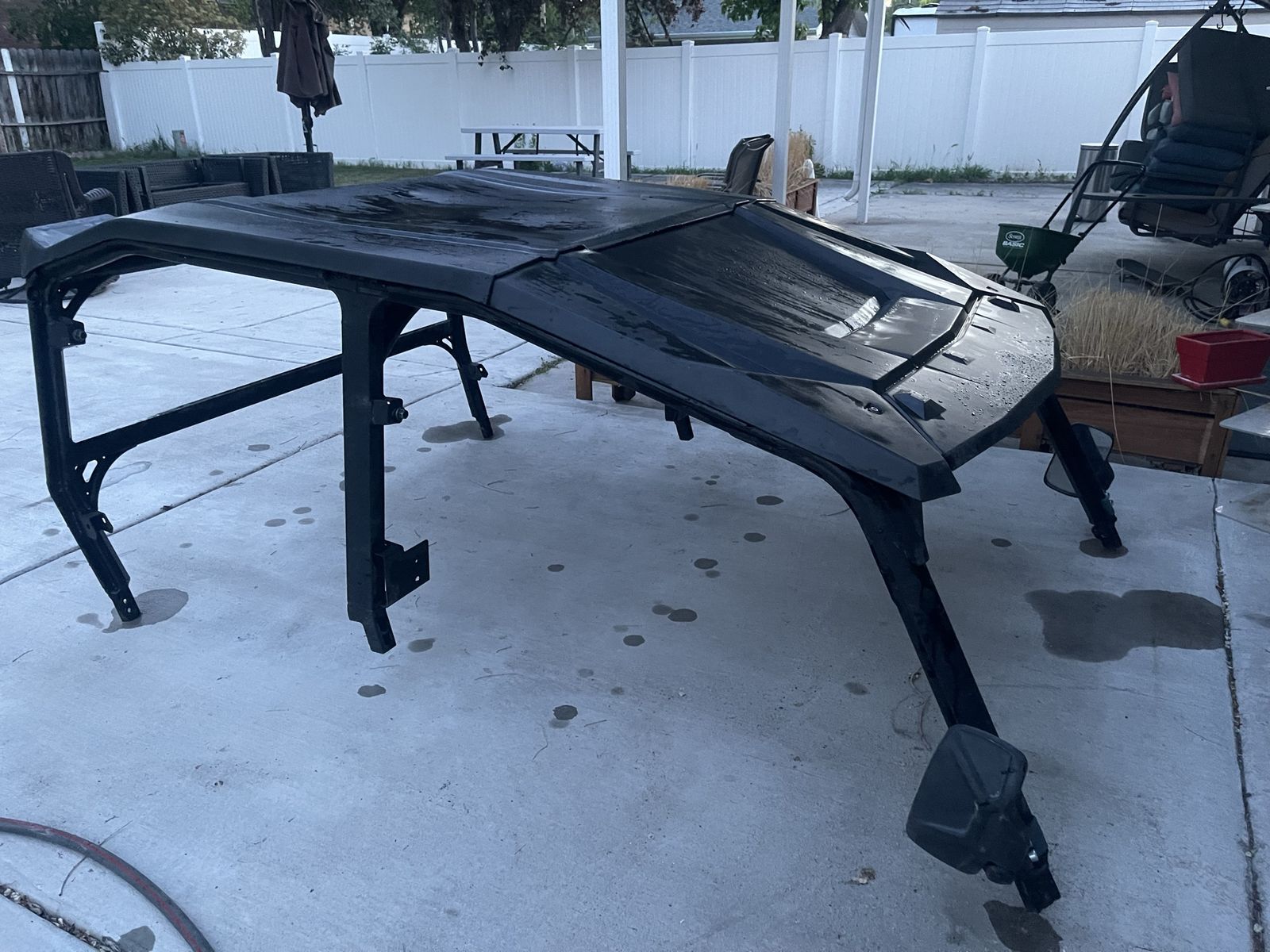 Polaris General Rooftop with Roll Cage