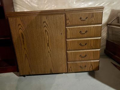 Sewing machine table
