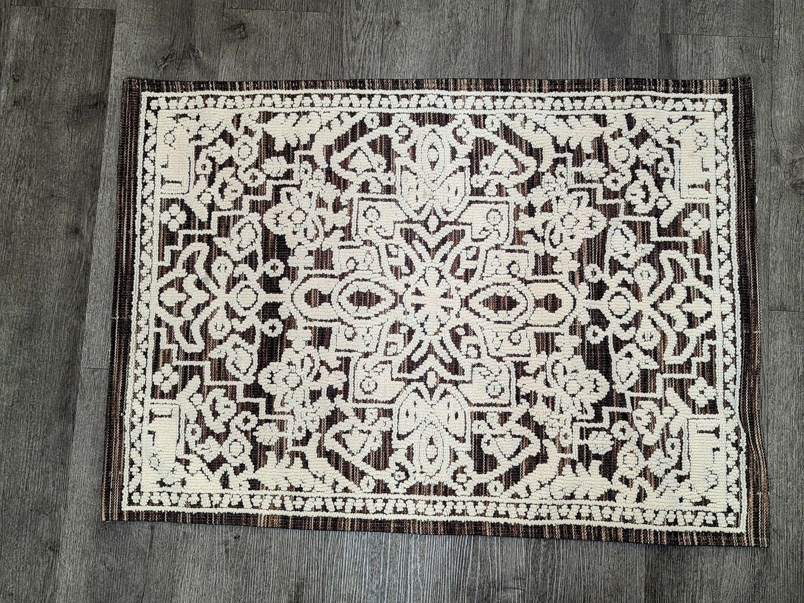 New Elegant Brown & Cream Accent Rug – Mohawk Home 30x45