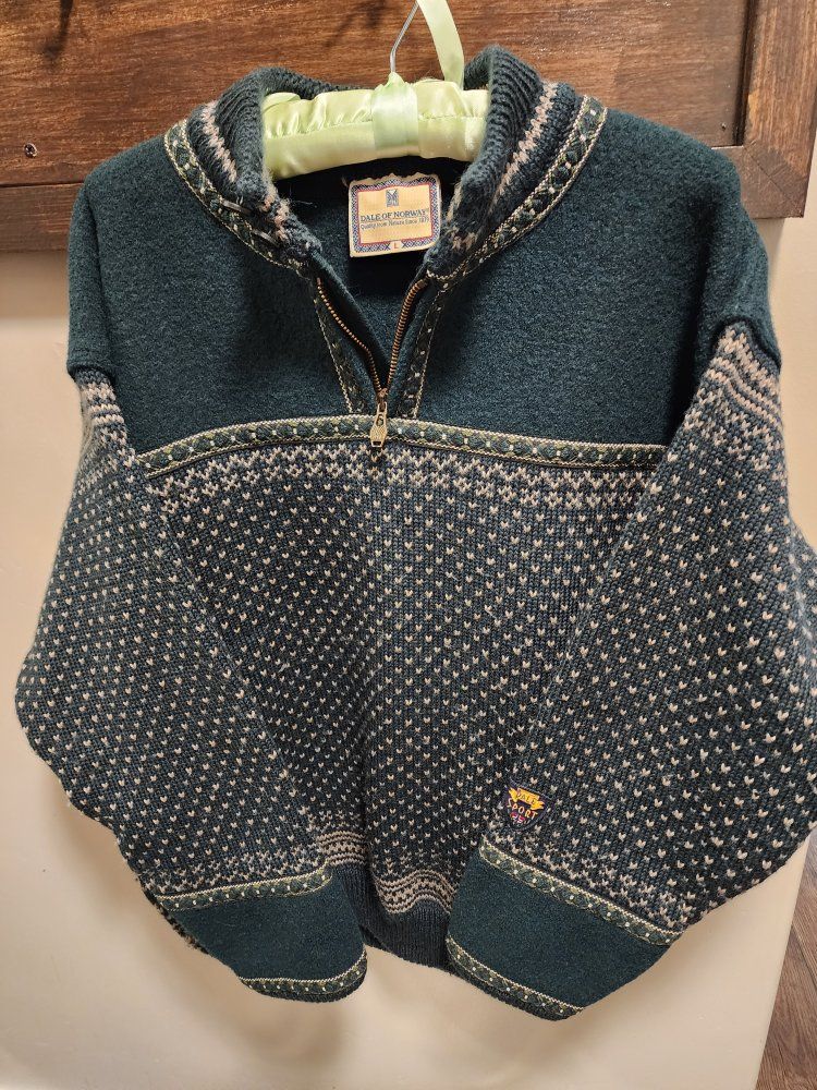 Dale of Norway Vintage Men's Wool Sweater Large