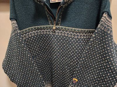 Dale of Norway Vintage Men's Wool Sweater Large