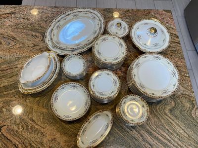 Vintage Noritake M-in-Wreath China Set