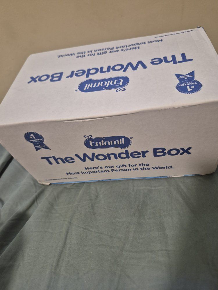 Enfamil The Wonder Box Baby Sample Gift Set