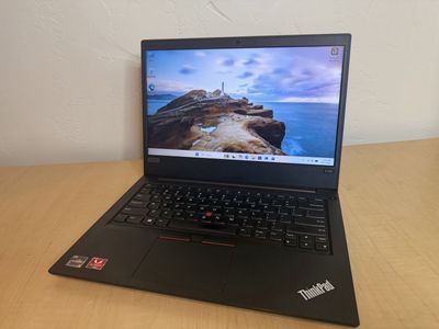 Lenovo E495 Laptop with Ryzen 5 CPU and Windows 11