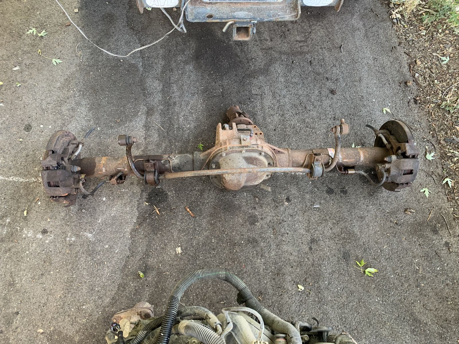Ford Explorer 8.8 complete rear axle differential assembly 3.73 8.8”