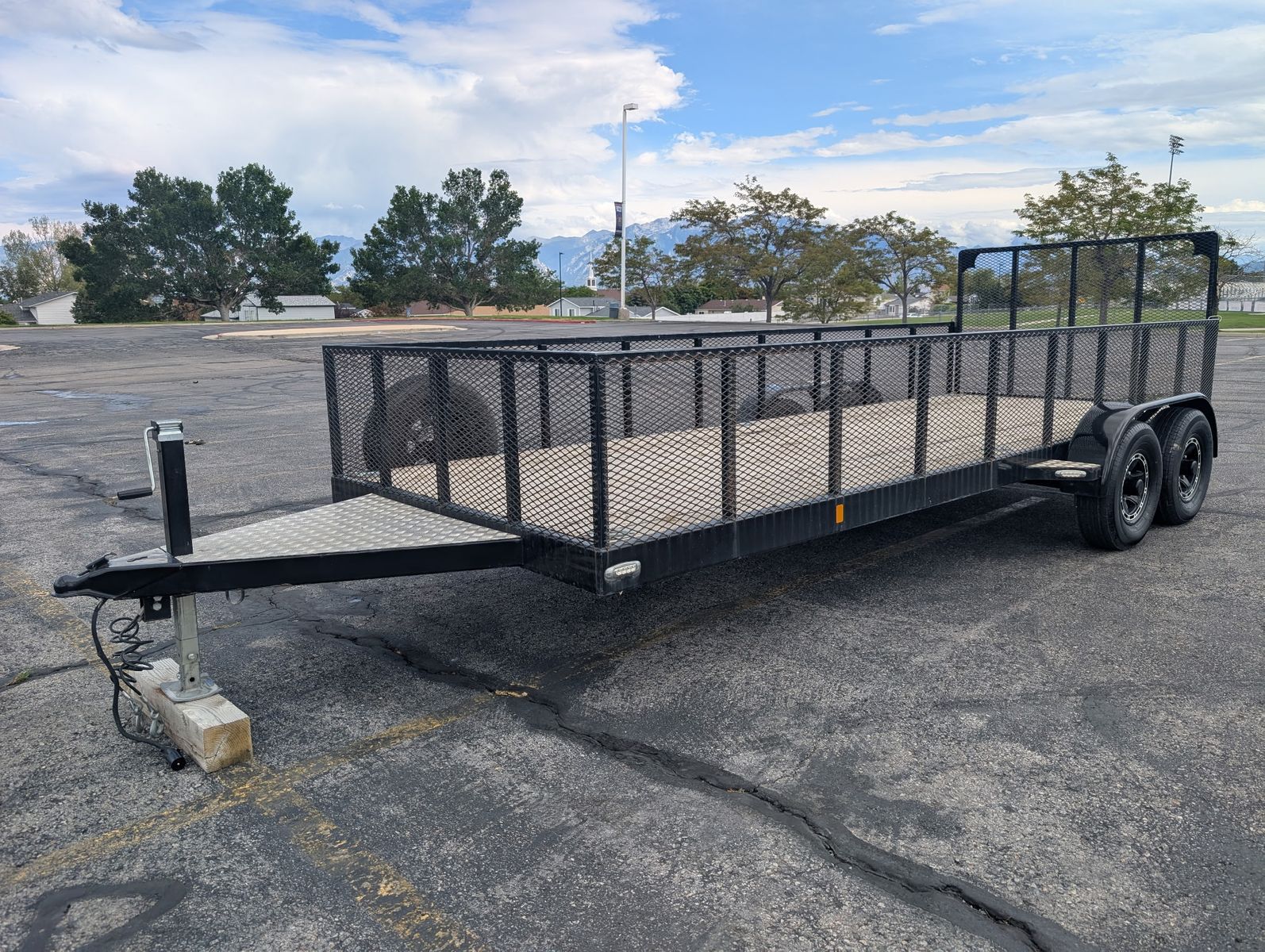 2016 Custom-Built Heavy-Duty Utility Trailer