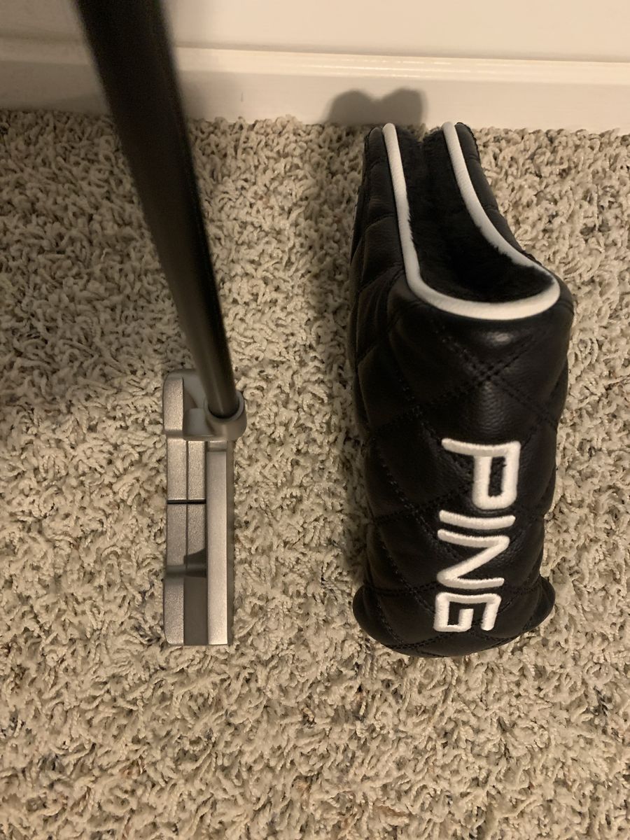 Golf putter