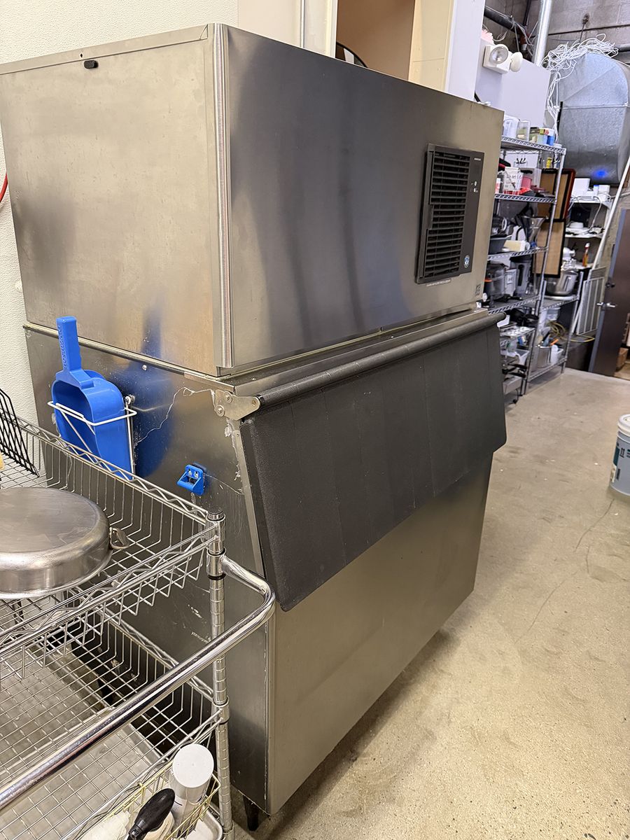 Hoshizaki IM 500SAA Ice Machine with Bin
