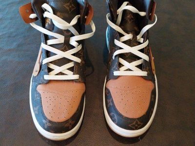 Louisvouitton Nike size 11 reps.