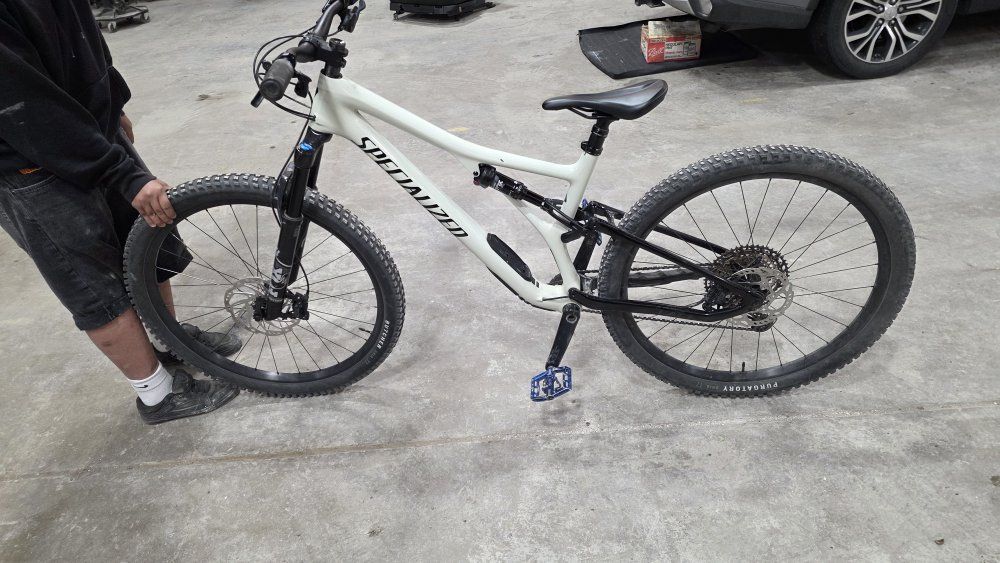 Specialized carbon fiber bike