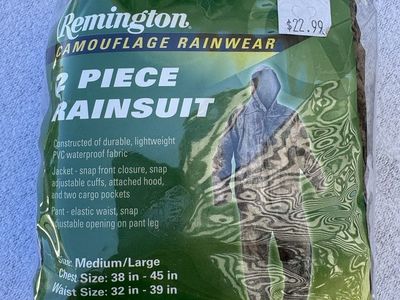 Remington camouflage rainwear size medium to large New!