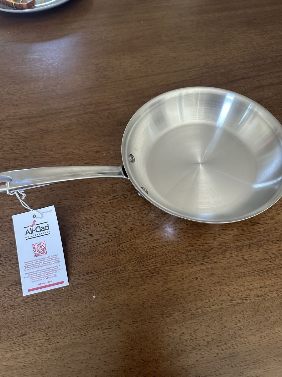 All-Clad D3 stainless Everyday 8.5 Inch Skillet