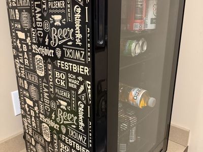 Newair Beverage fridge 126 can capacity