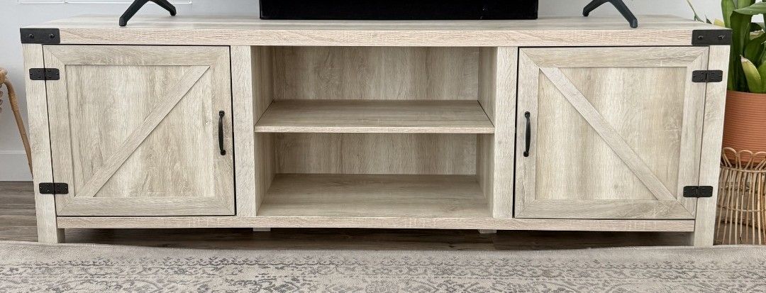 TV Console/Entertainment Center