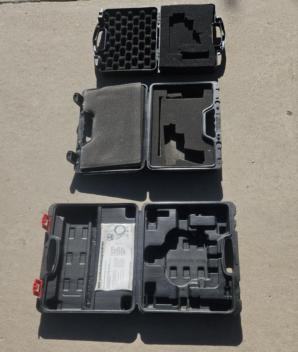 3 carry cases, with foam.