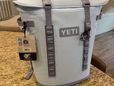Brand New YETI Hopper M20 Soft Cooler – Big Sky Blue
