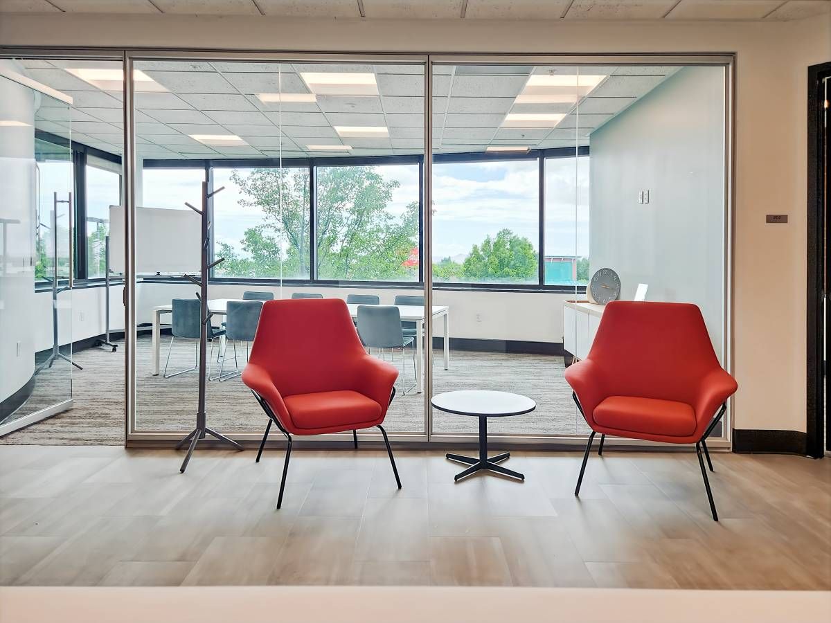 On-Demand Spaces: Reserve Your Meeting Room Today!