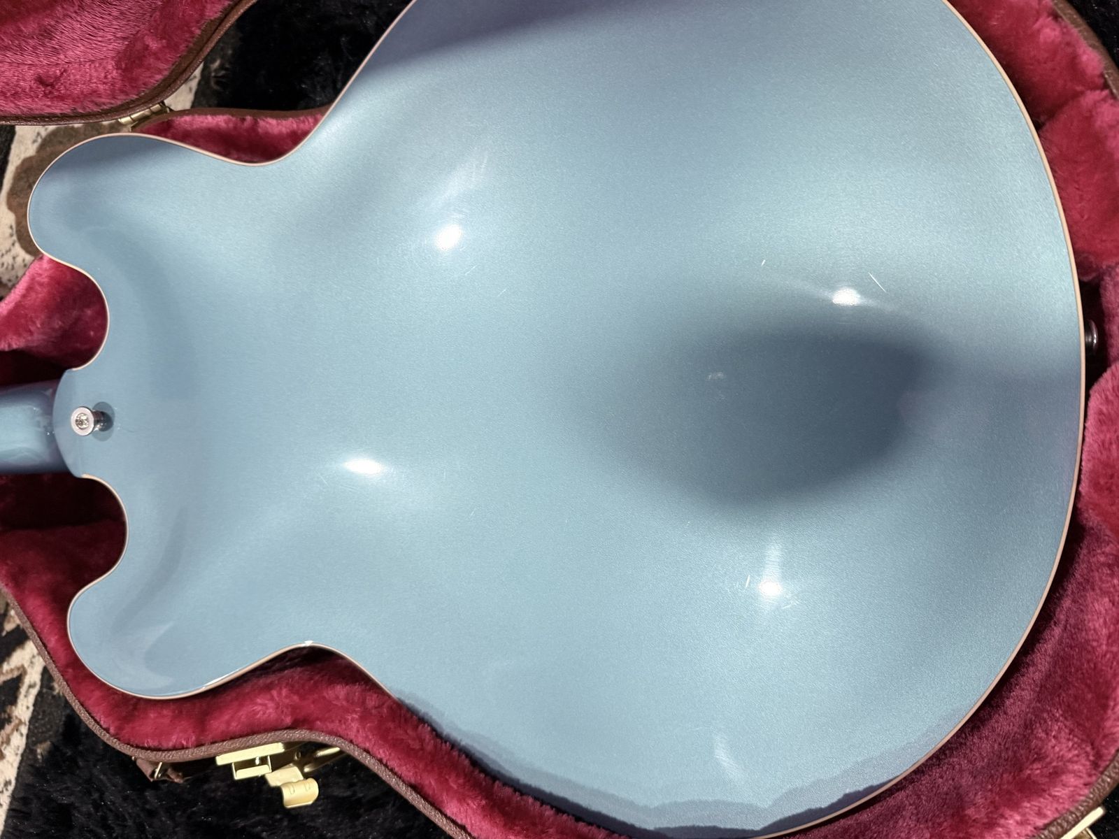 Main image 6