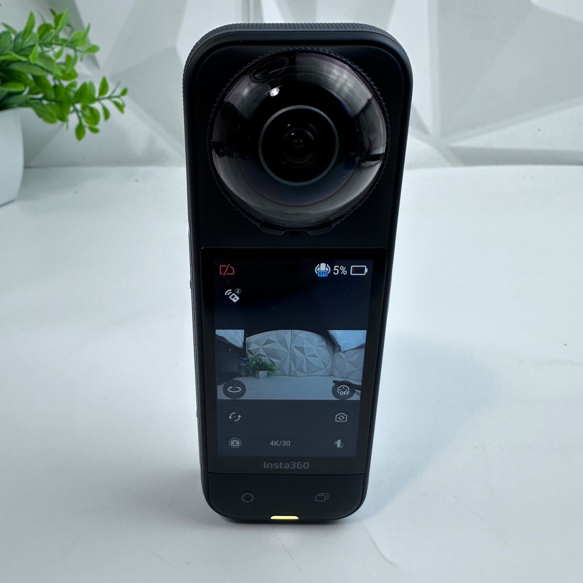 Main image 4