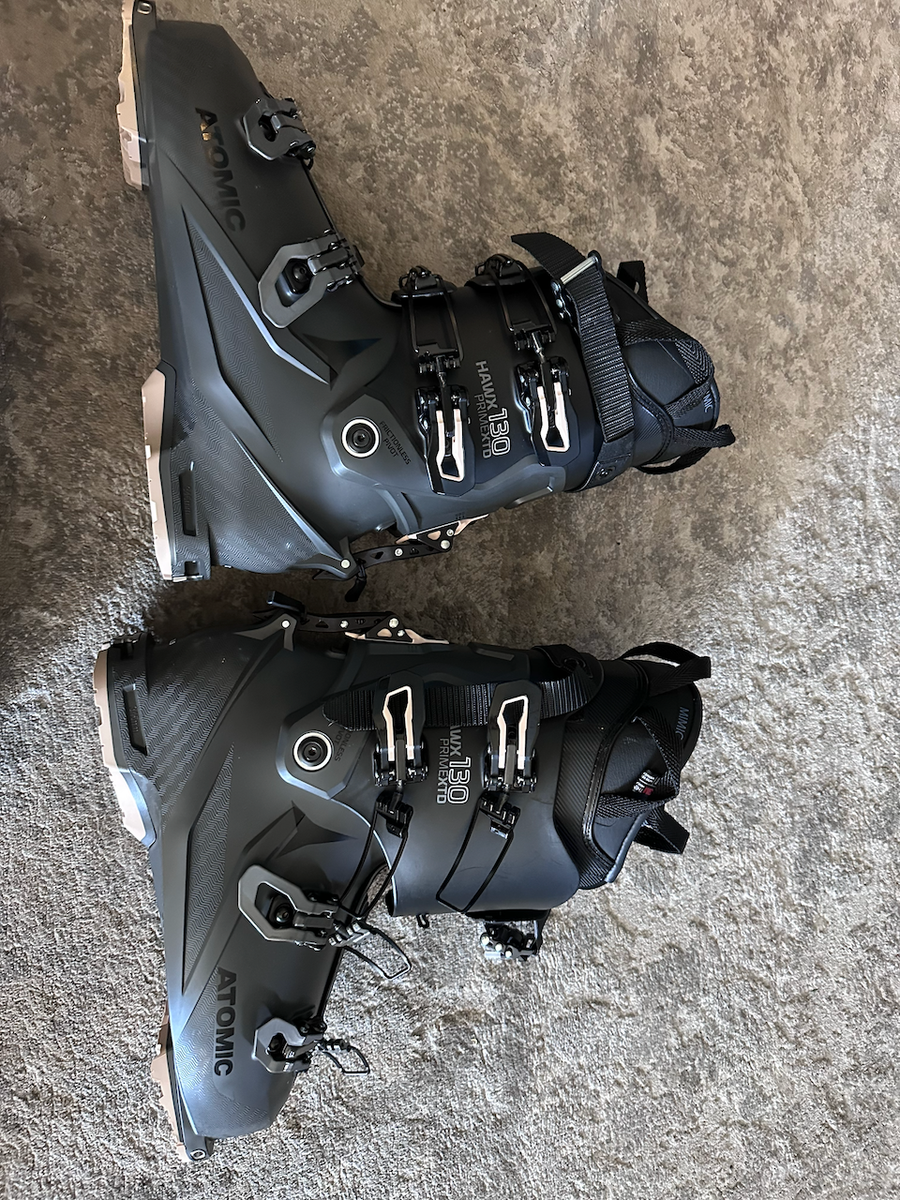 Brand new Atomic Hawx 130 PrimeXTD 30/30.5 Ski Boots