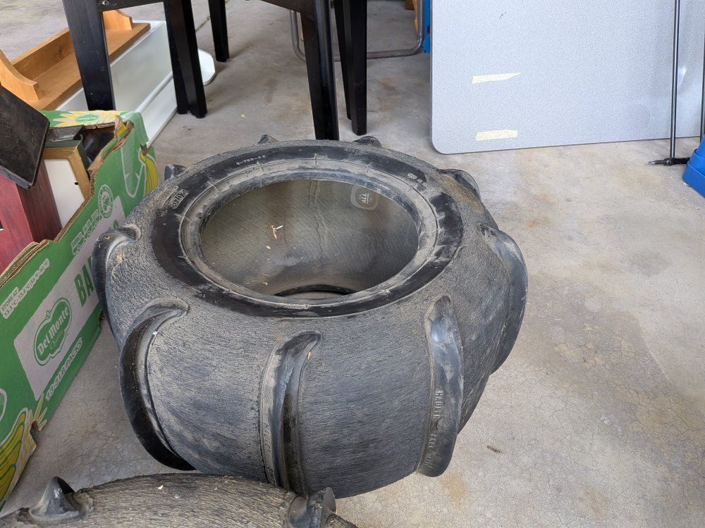 set of paddle tires