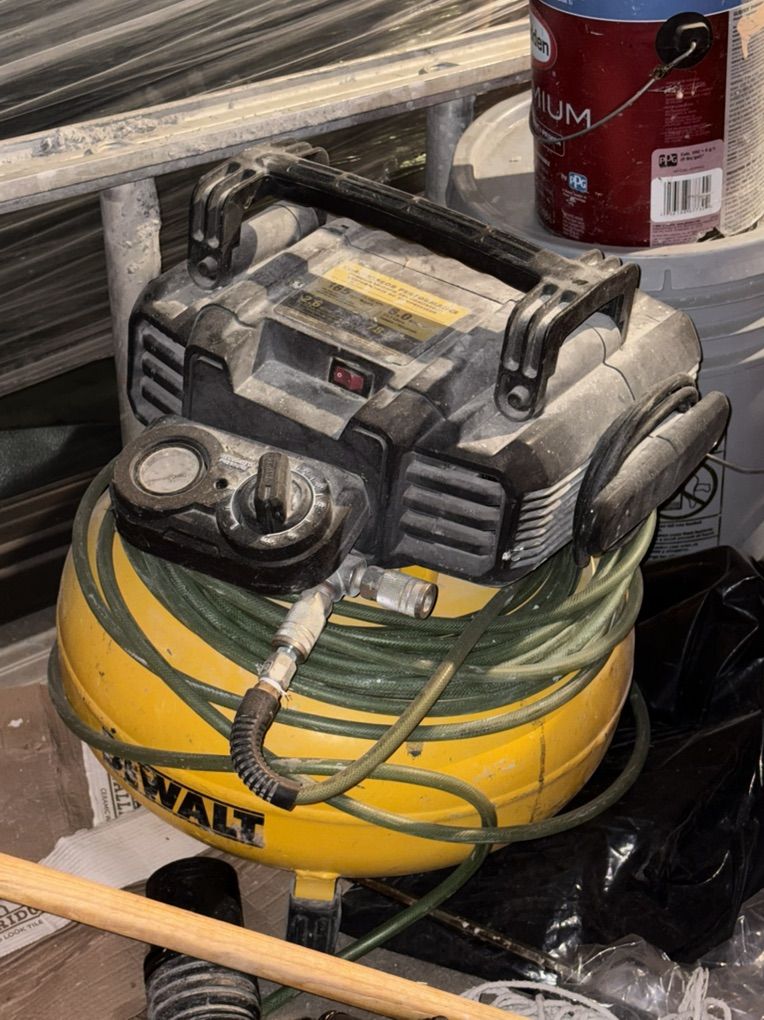 Dewalt Compressor