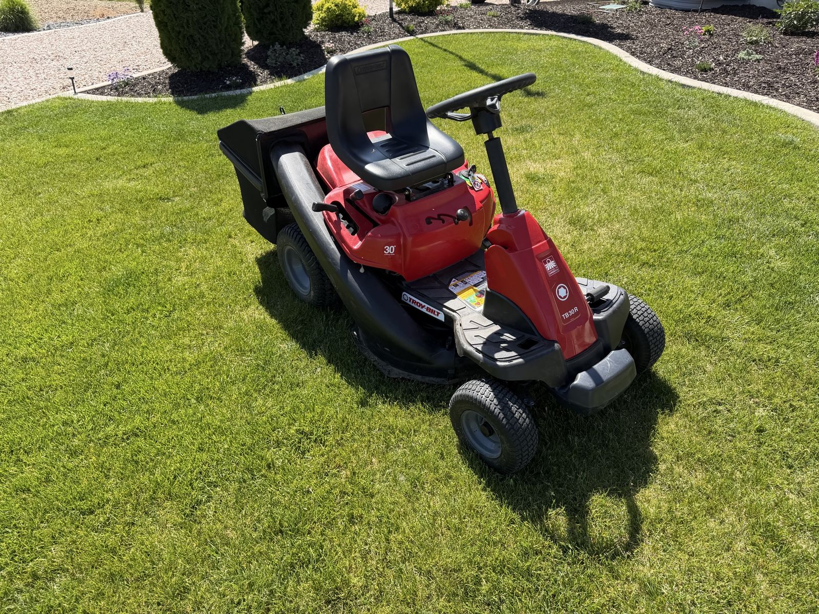 Troy bilt 30” riding Mower