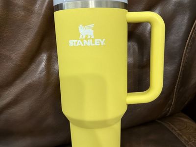 Stanley Adventure Quencher H2.0 FlowState 40oz Tumbler - Yellow