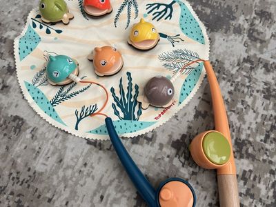 Too bright fishing toys