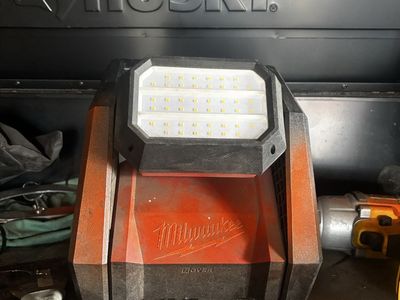 Milwaukee light