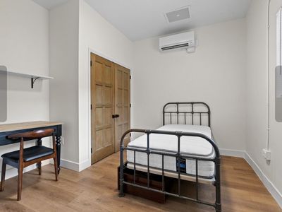 Female: Private Room for Rent @ BYU